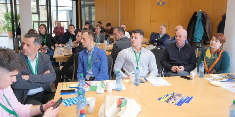 Discuții interactive între experți, fermieri și ONG-uri despre sol și sustenabilitate